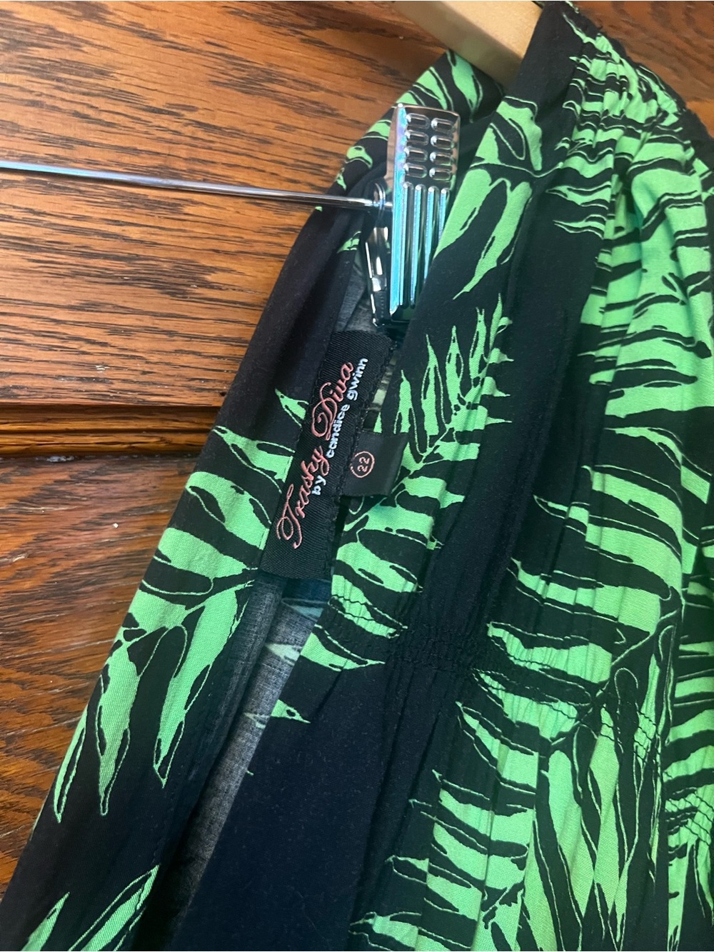 Trashy Diva Psychedelic Ferns 1940s Dress - Picture 2 of 4